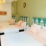 Grand Royal Apartment Old Town